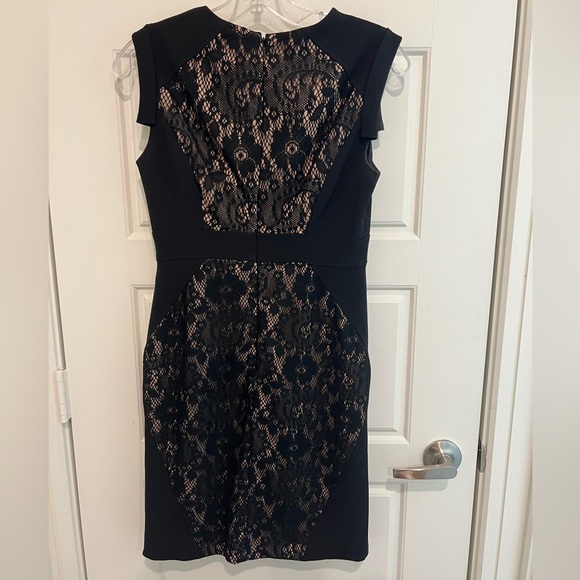 Adrianna Papell dress size 2P black and nude lace - Picture 5 of 5